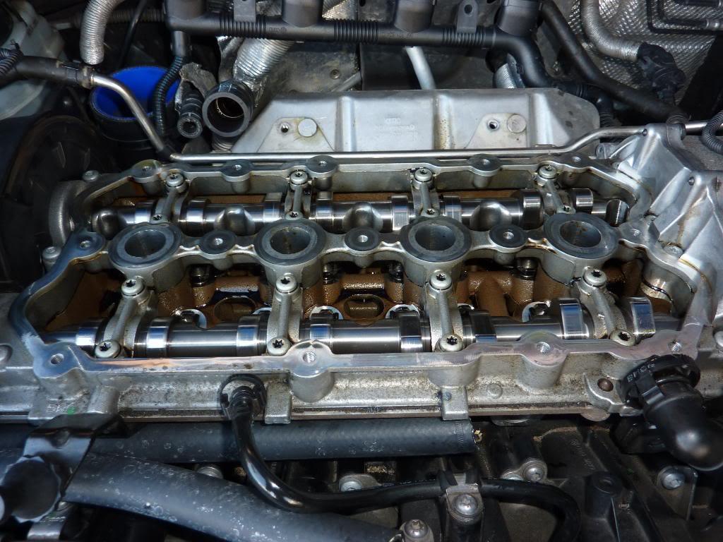 Replacing/Changing Cylinder Head Cover for 2.0 TFSi How to Guides