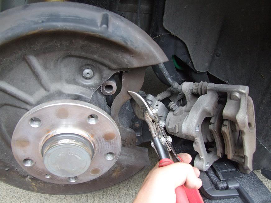 Wanted MK5 Rear brake dust plates x2 Wanted MK5 Golf GTI