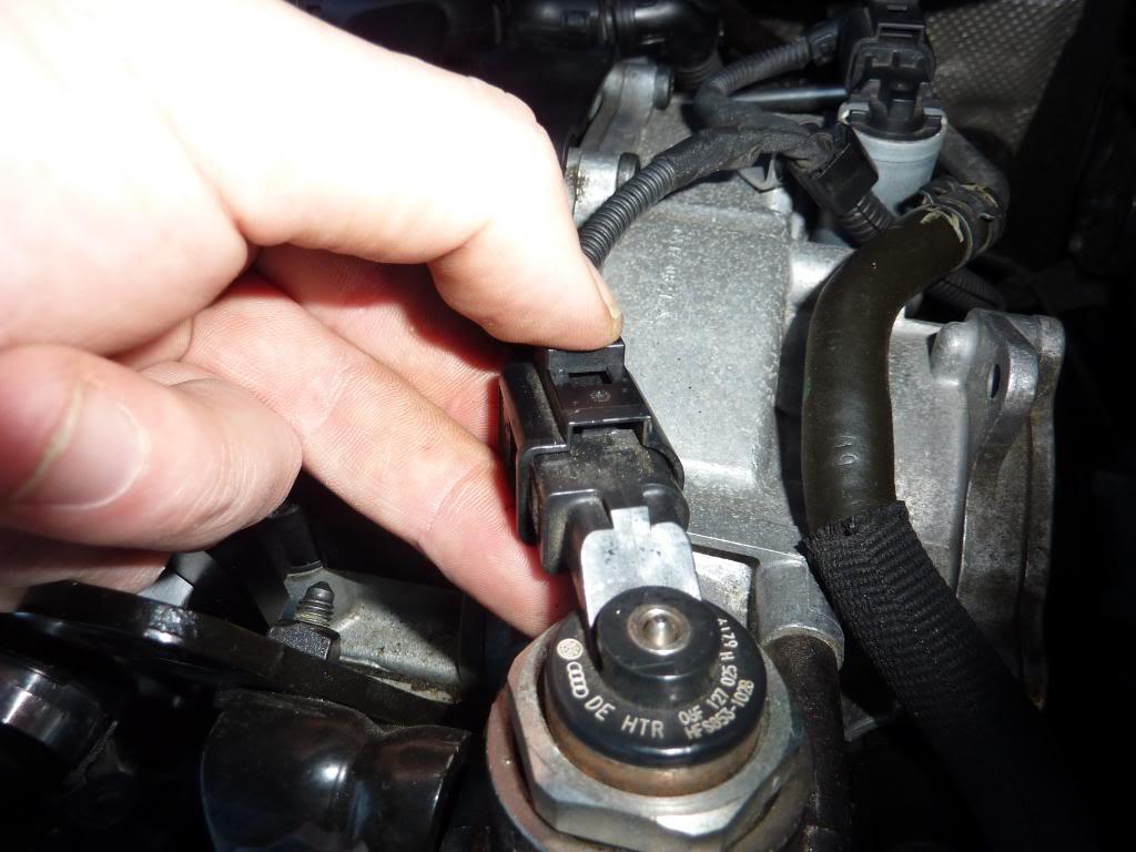 How to change Fuel Pump Cam Follower on 2.0 TFSi page 1 How to