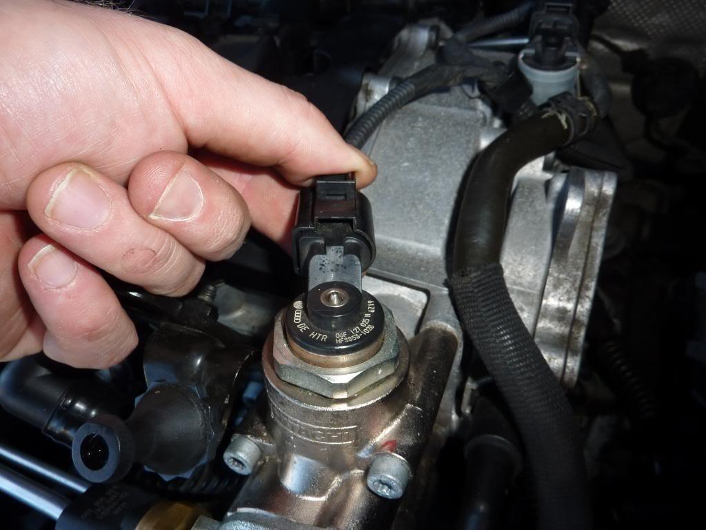 How to change Fuel Pump Cam Follower on 2.0 TFSi - page 1 - How to ...